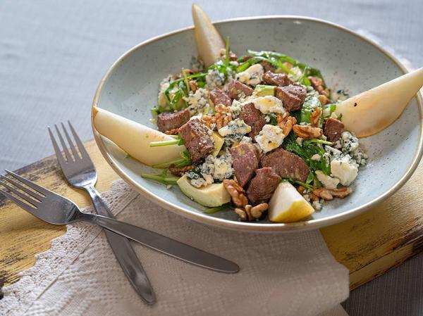 Salata de Vita cu Nuci si Gorgonzola